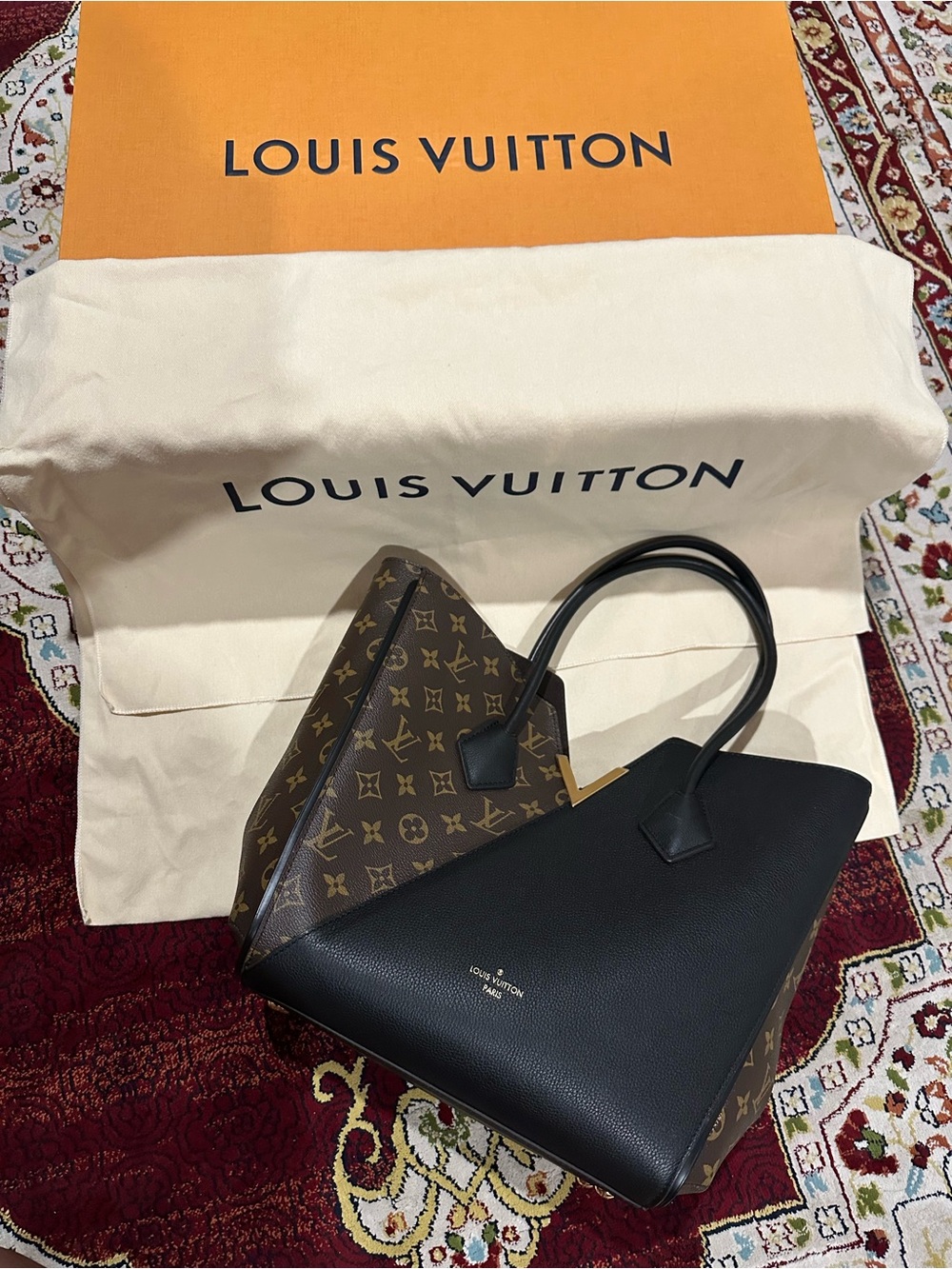 Louis Vuitton KIMONO MM Black & Monogram Tote